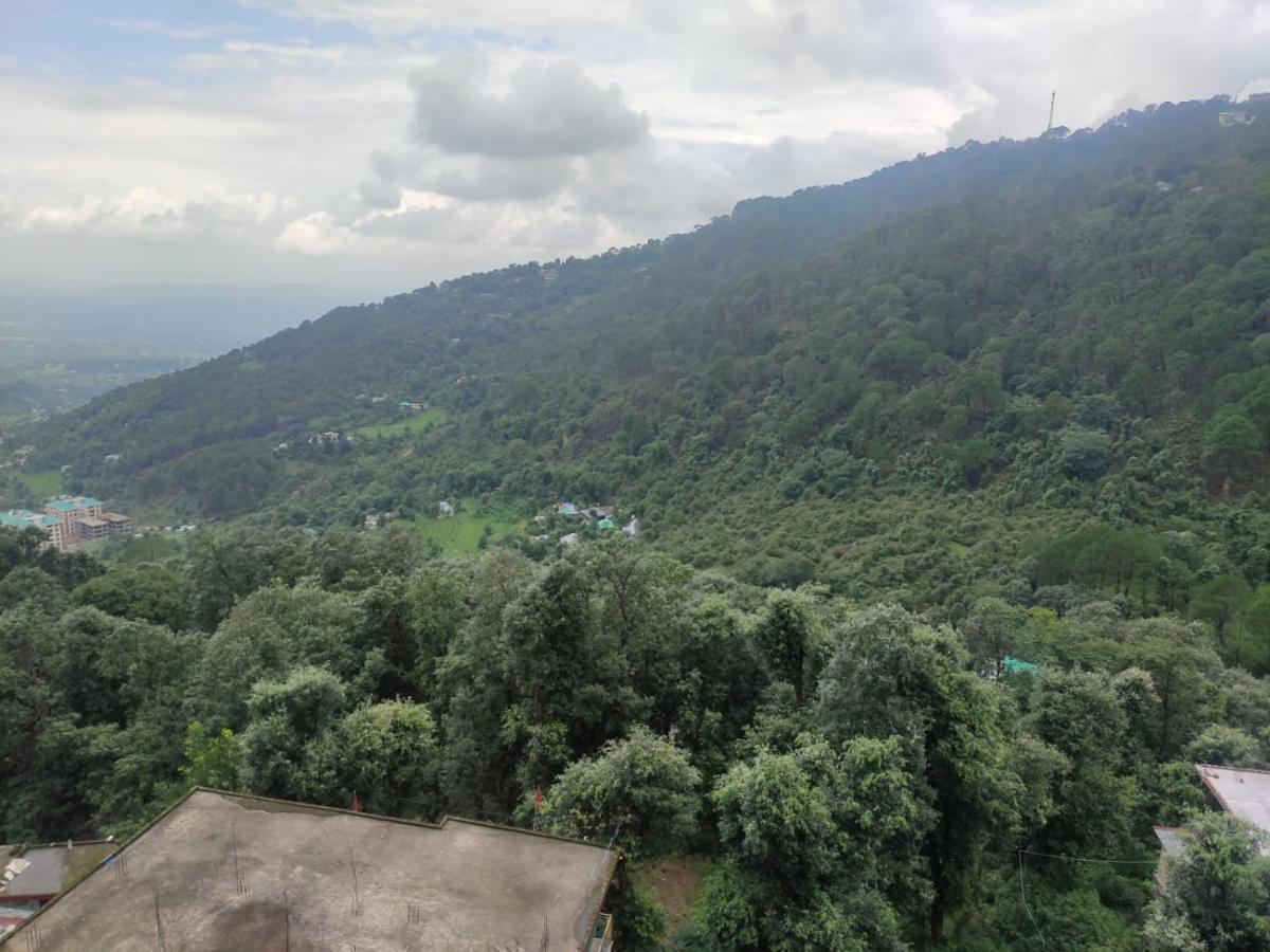 Hotel Amandeep Dharamshala Exterior photo