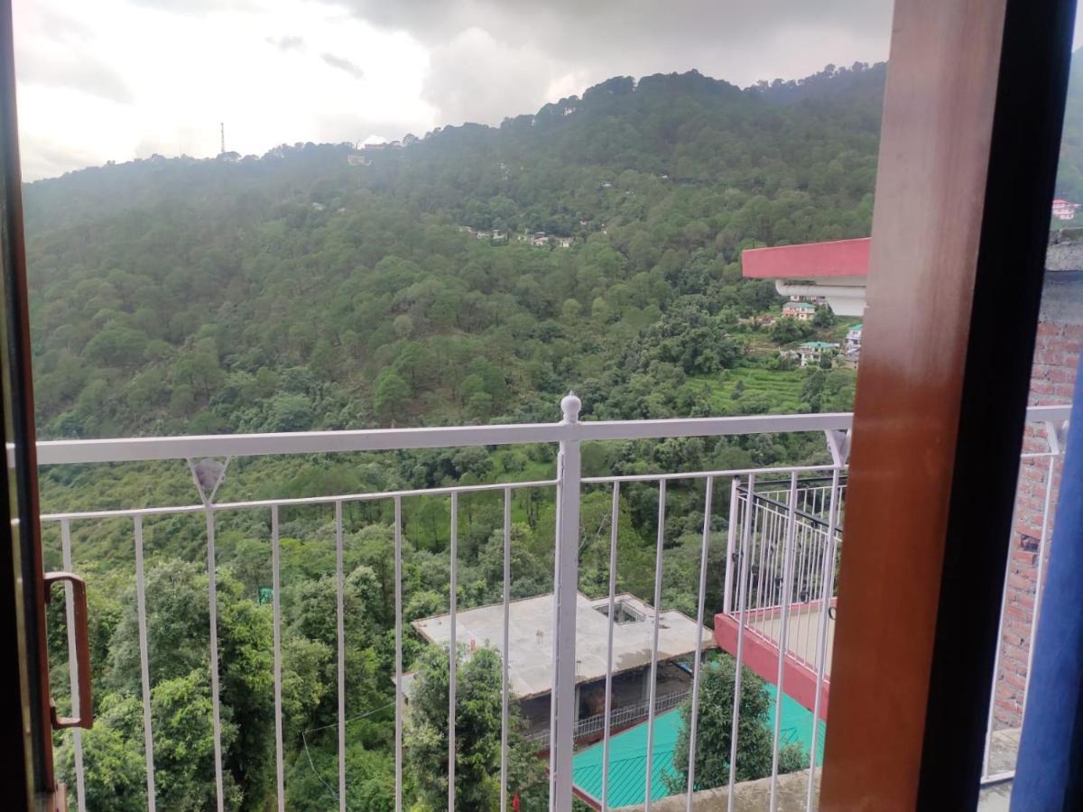 Hotel Amandeep Dharamshala Exterior photo